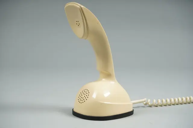 !Cobra puhelin, suunniteltu 1954
