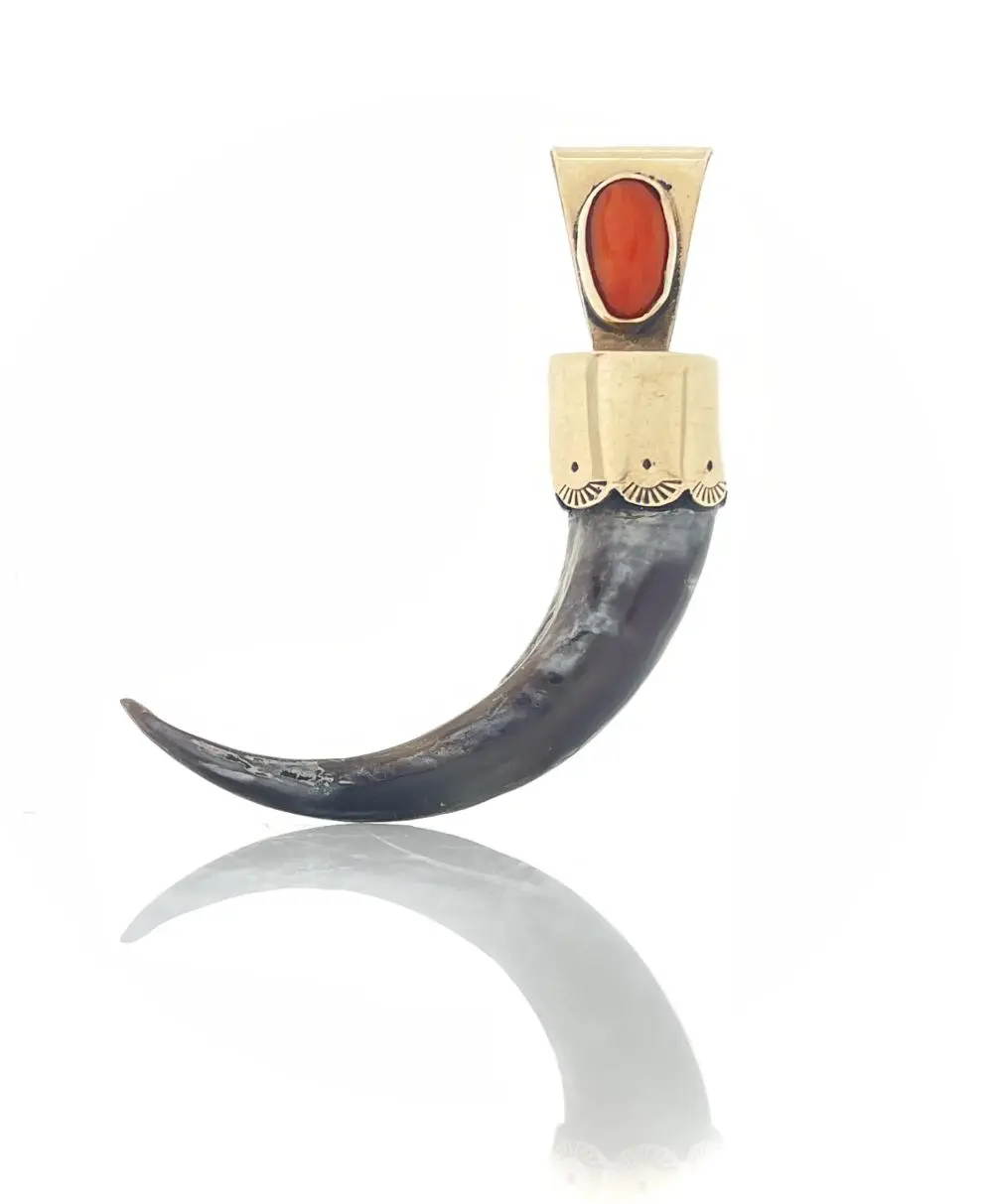 NATIVE AMERICAN 14K YELLOW GOLD CORAL & BEAR CLAW PENDANT