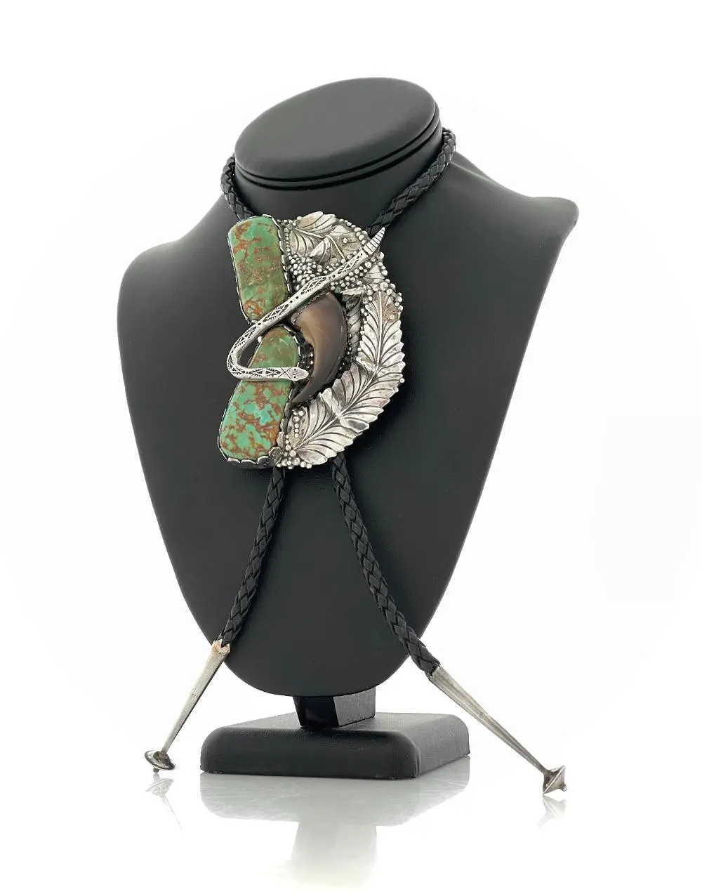 NATIVE AMERICAN STERLING SILVER TURQUOISE & BEAR CLAW BOLO TIE