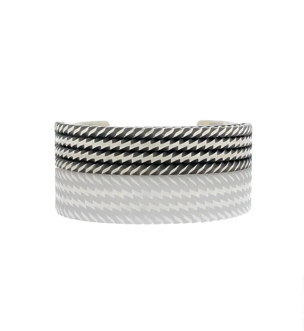 LEANDER TAHE NAVAJO STERLING SILVER TEXTURED CUFF