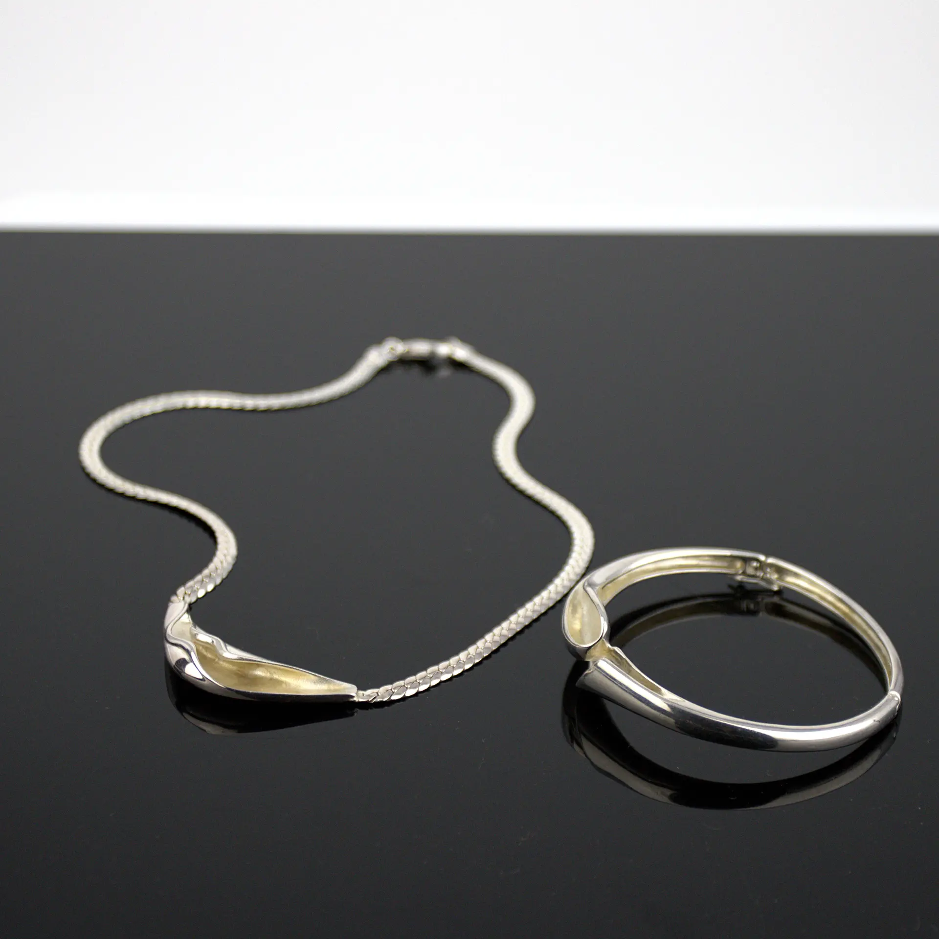 HALSBAND och ARMBAND, sterlingsilver, Li Ljung Design & Smycken, Lund, nutida.