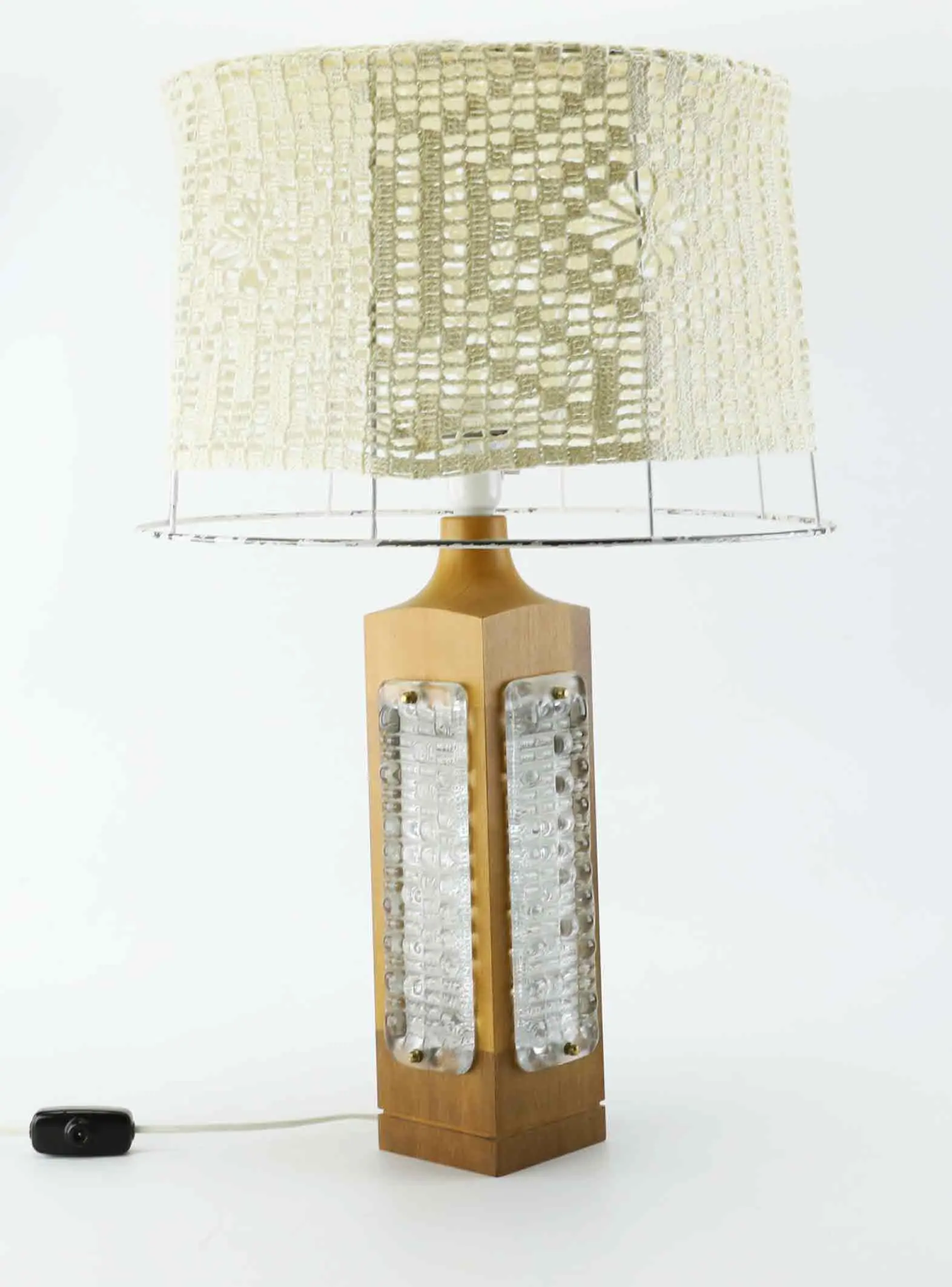 BORDSLAMPA, trådskärm, trä och glas, 1970-tal.