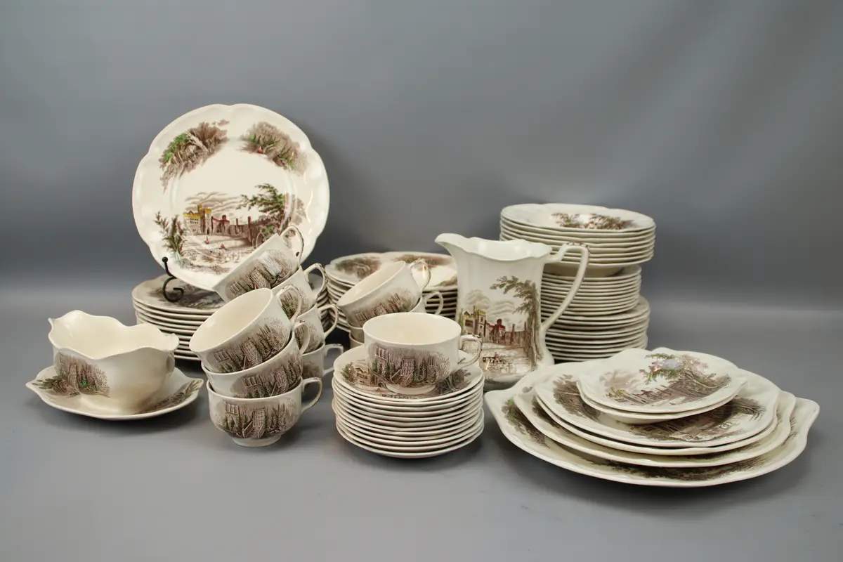Servizio di cibo e caffè, molto, porcellana, "Haddon Hall", Johnson Bros, Inghilterra.