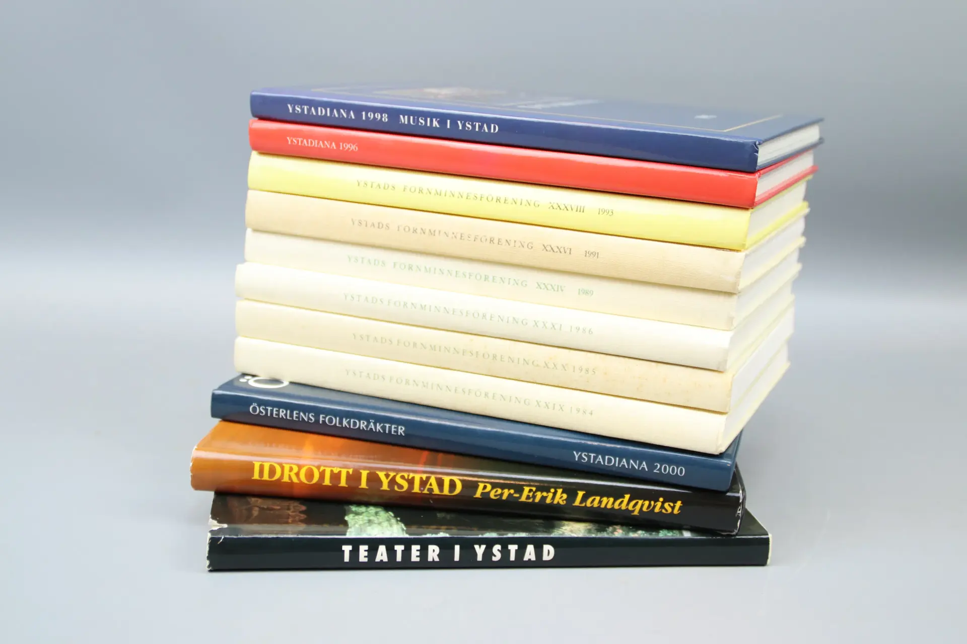 Ystadiana, libri, 11 pezzi.