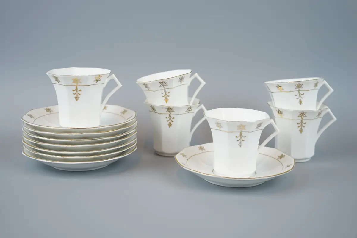 Stoviglie da caffè, 6 pezzi, porcellana, decorazioni dorate dipinte a mano, Art Nouveau, 1800/1900.
