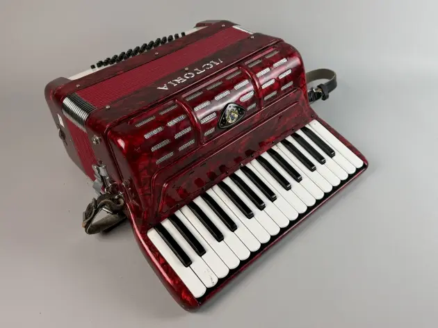 PIANODRAGSPEL, Victoria, Made in Italy
