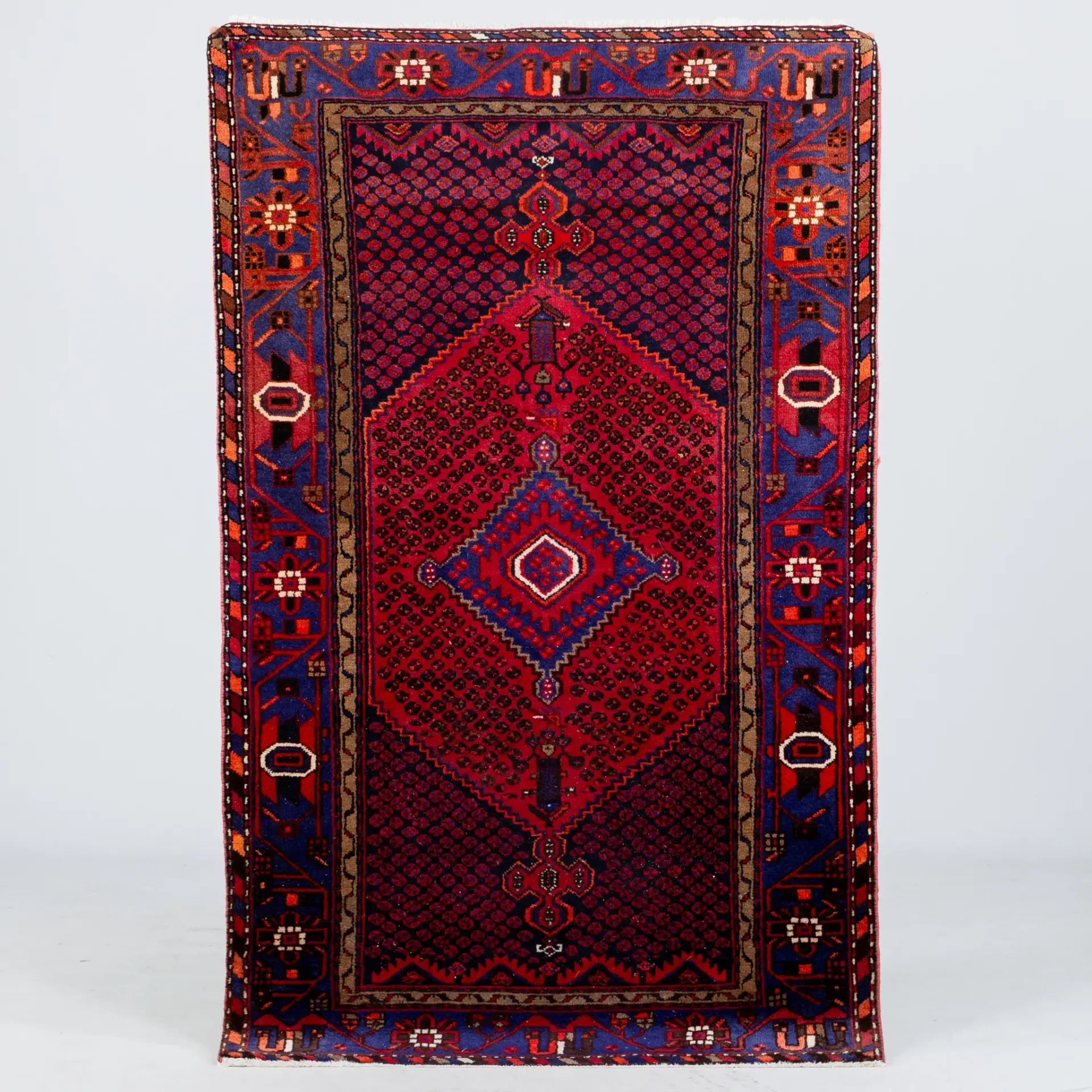 ORIENT CARPET, Hamadan, circa 130 x 205 cm