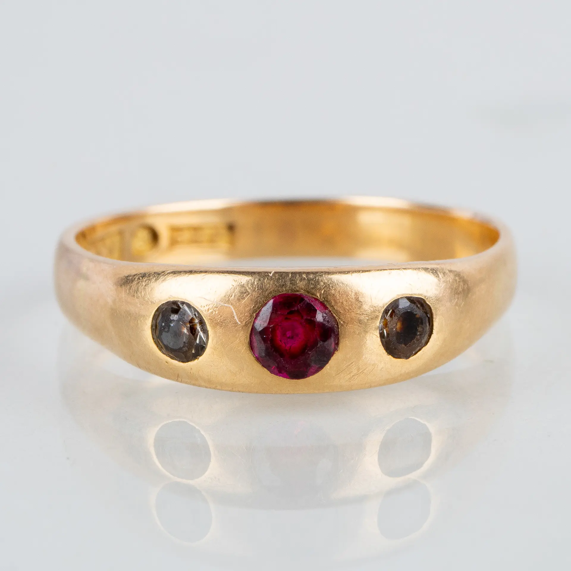 ANELLO, oro 18k con rubino sintetico e diamanti, Officina dell'Orifo di H Persson