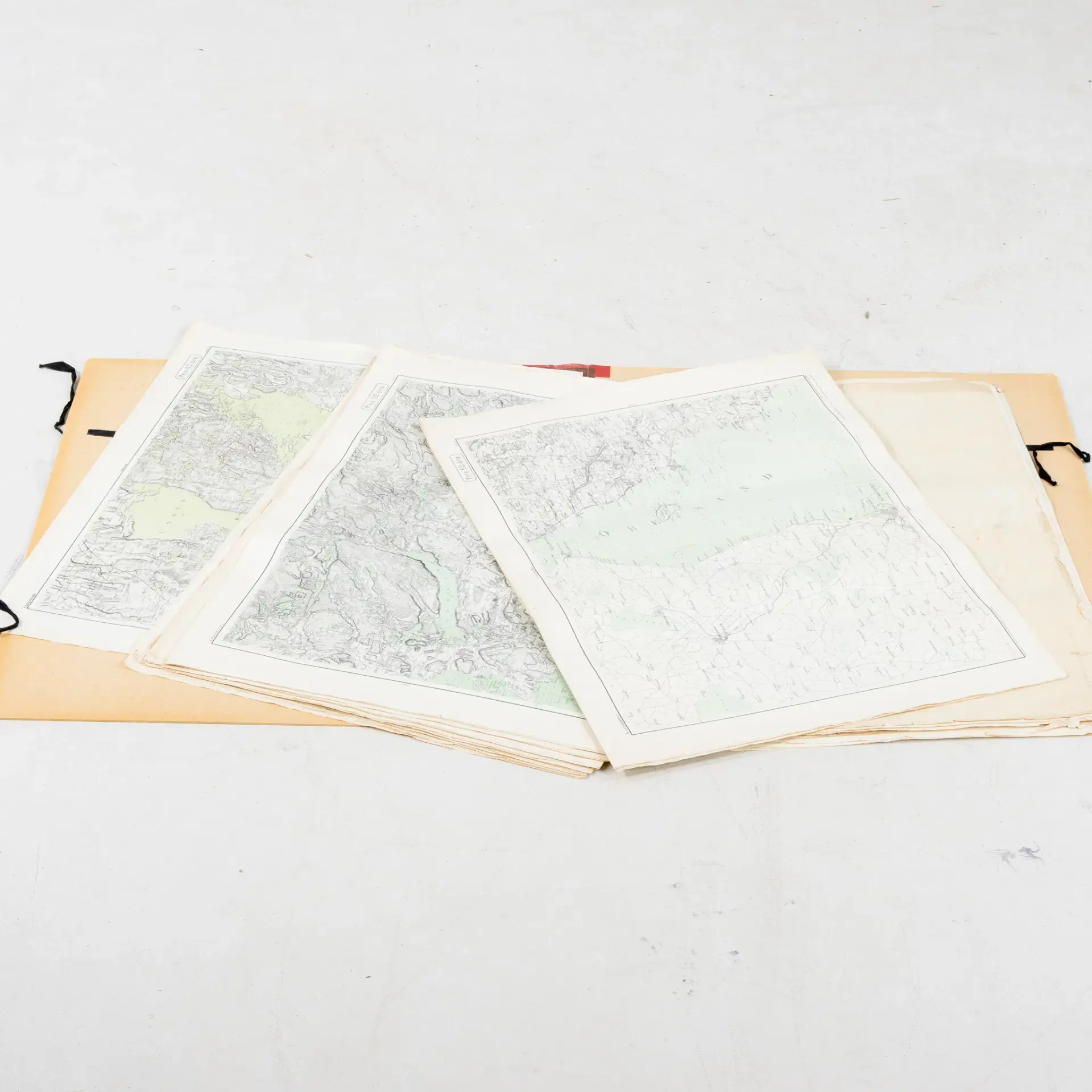 COLLEZIONE DI FOGLI CARTOGRAFICI, circa 60 pezzi, provenienti dall'istituto litografico dello Stato Maggiore Generale