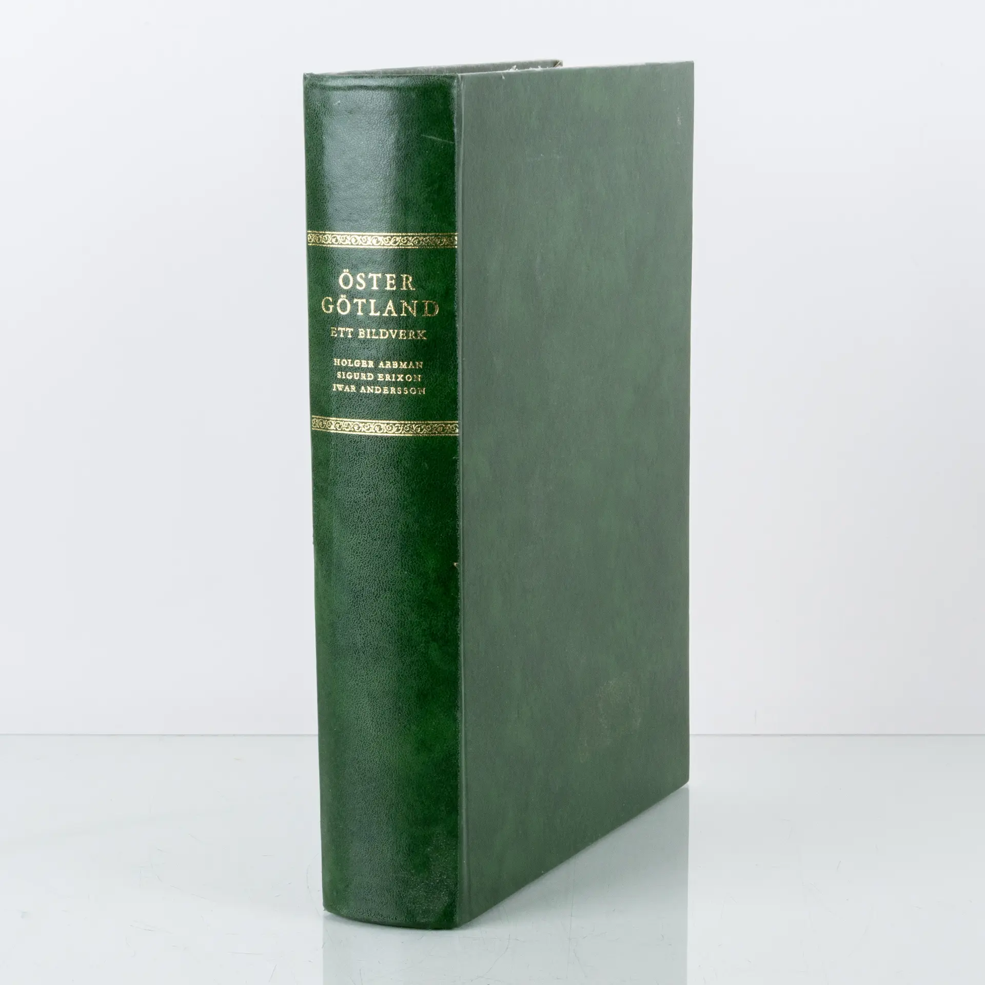 LIBRO, "Östergötland, un'opera visiva", Holger Arbman, Sigurd Erixon e