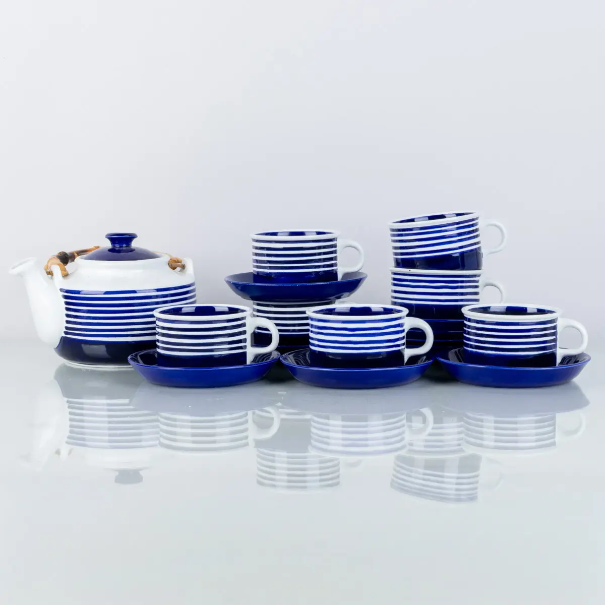 KERSTIN BJÖRQUIST, un set di porcellana in porcellana, composto da 10 pezzi, in "Cobalt", Gustavsberg