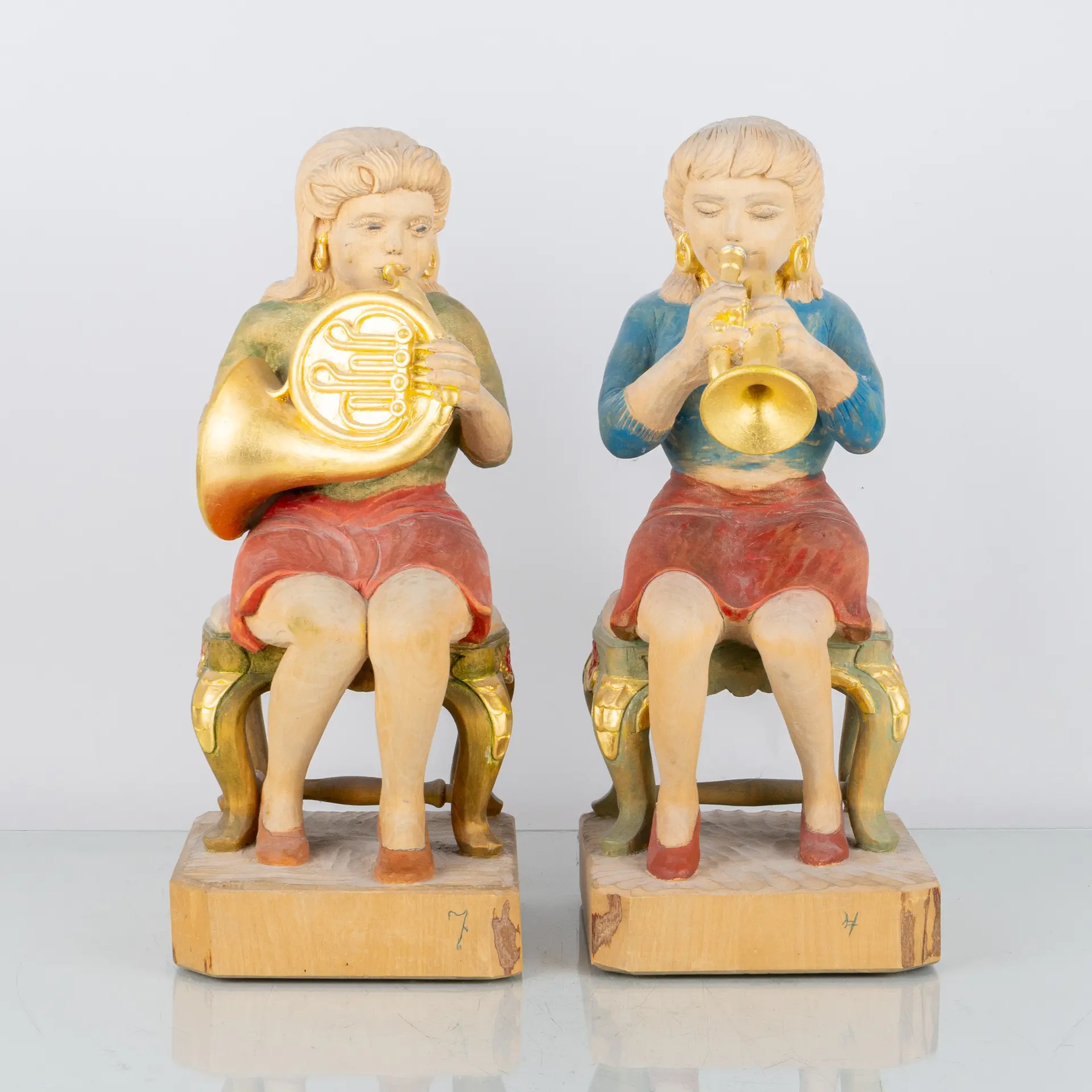 ALLAN HUSS, 2 sculture, legno tagliato e dipinto, firmato e