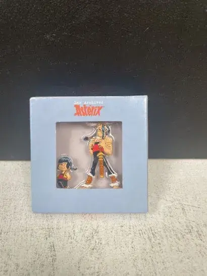 ASTÉRIX (Goscinny & Uderzo) - Flat metal figurine: Pepe - Lot 54