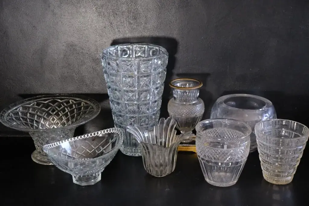 Set of seven vases or trinket bowls made of cut crystal and glass