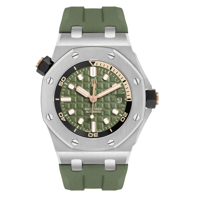 Royal Oak Offshore Diver (Reference 15720ST.OO.A052CA.01) A 42mm stainless