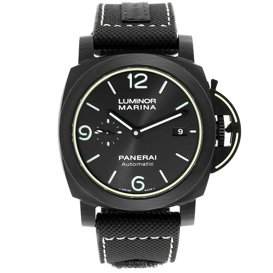 Luminor Marina (Reference PAM01118). A 44mm black carbotech automatic