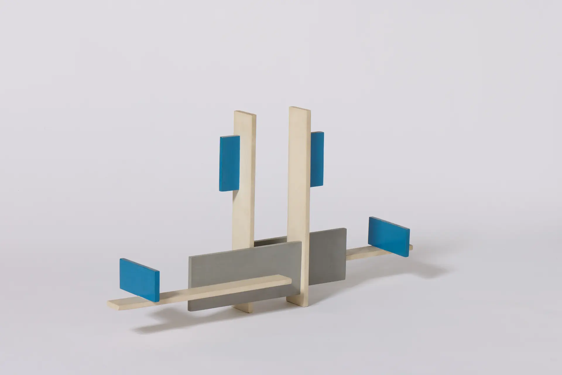 Vrijstaande compositie (Free standing composition)