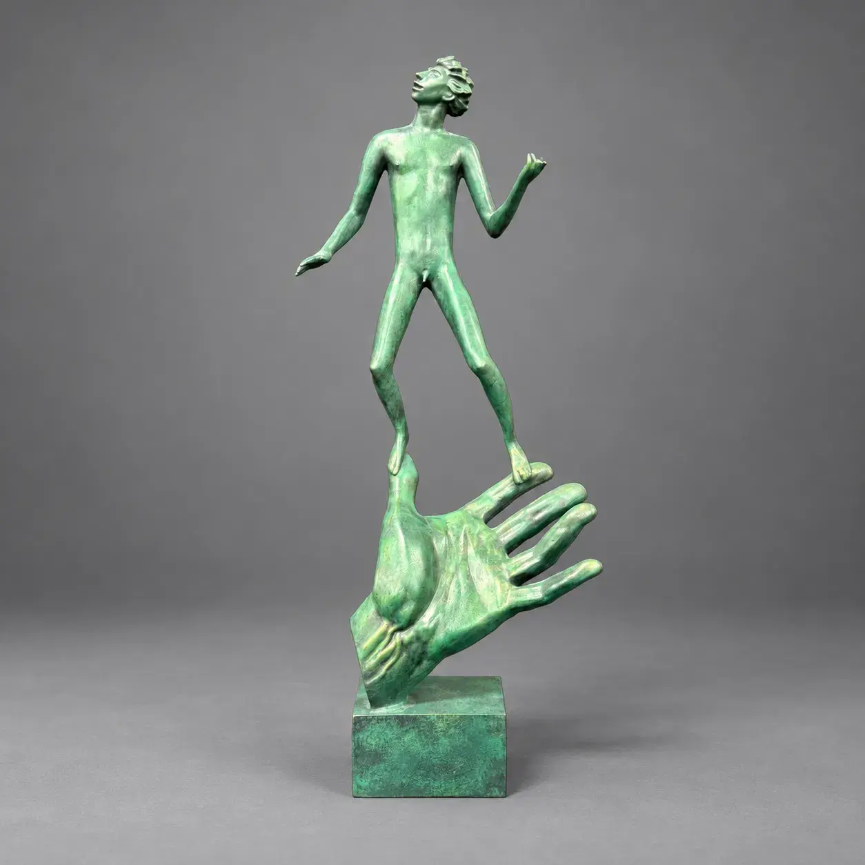 Carl Milles (1875–1955) efter. Skulptur, ”Guds hand”.