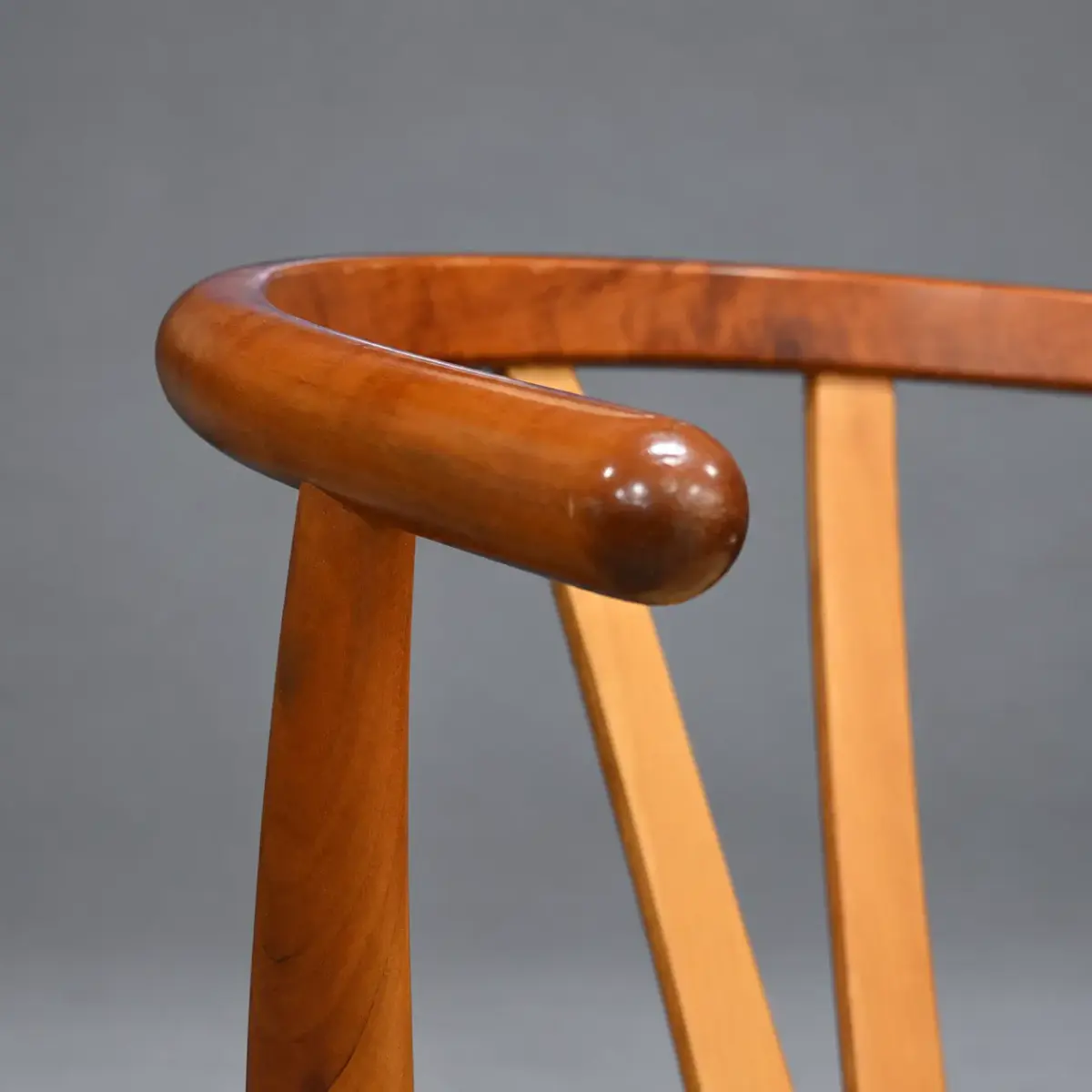 Hans J. Wegner, stolar, ett par, modell "CH-24", Carl Hansen & Son, Danmark.