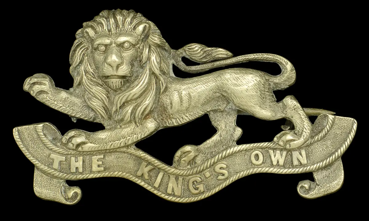 The King’s Own Regiment, Mess Servant’s Pagri Badge. A scarce good
