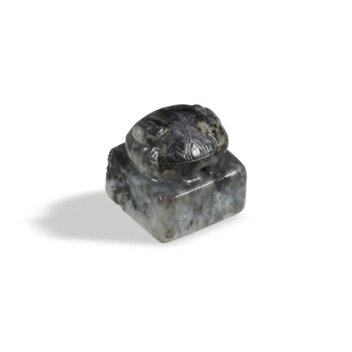 A MOTTLED GREY-BLACK TORTOISE SEAL, QING DYNASTY, 19TH CENTU...