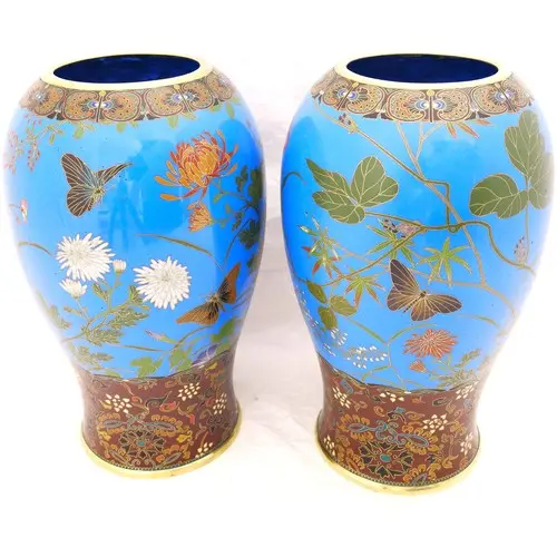 A PAIR JAPANESE CLOISONNÉ VASES MEIJI PERIOD (1868-1912) the...