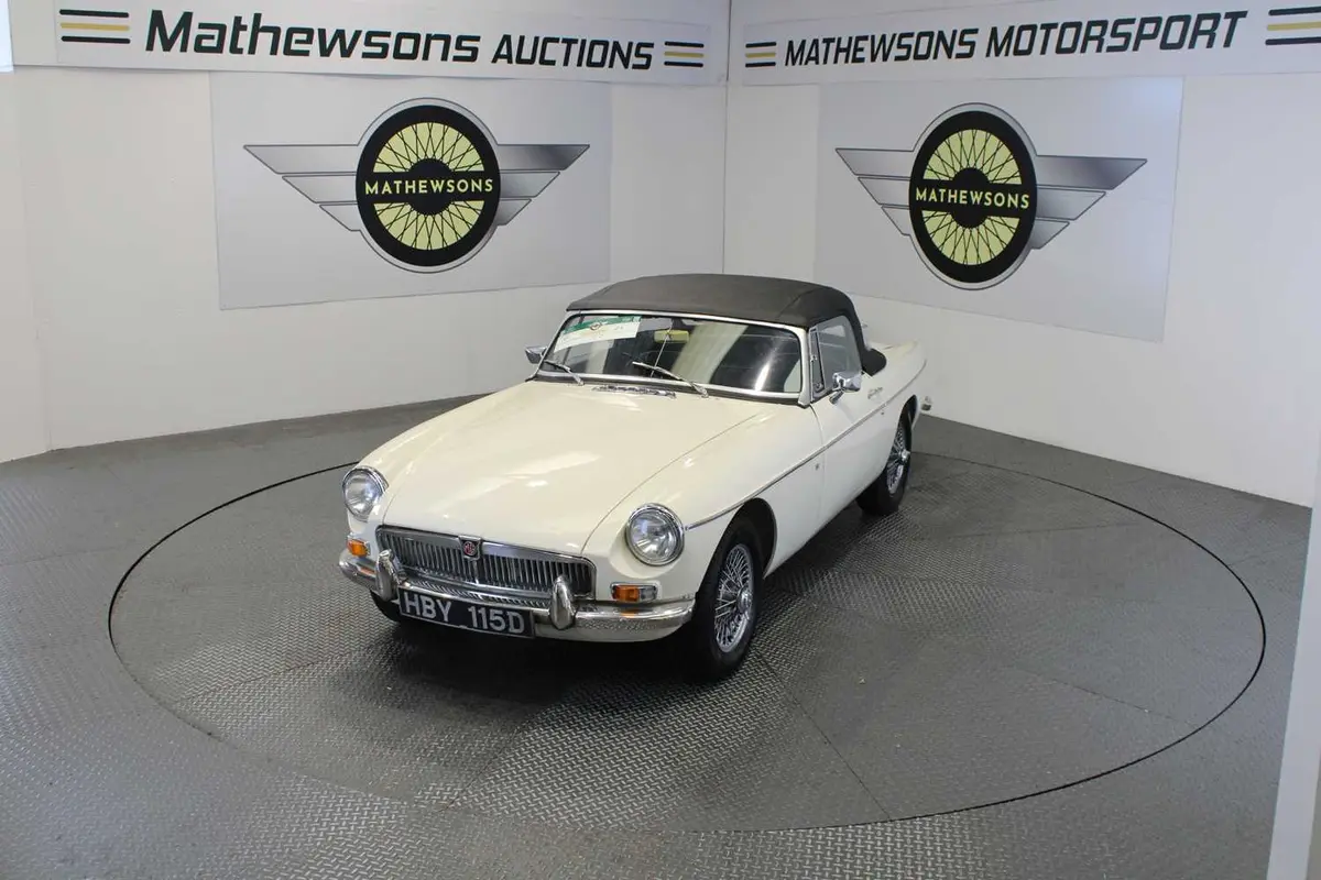 1966 MG B