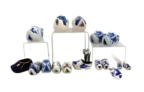 (16) Dutch Delft Earthenware Clogs