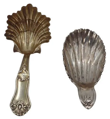 (2) Antique Gilt Silver Scalloped Shell Spoons - 1.180 ozt.