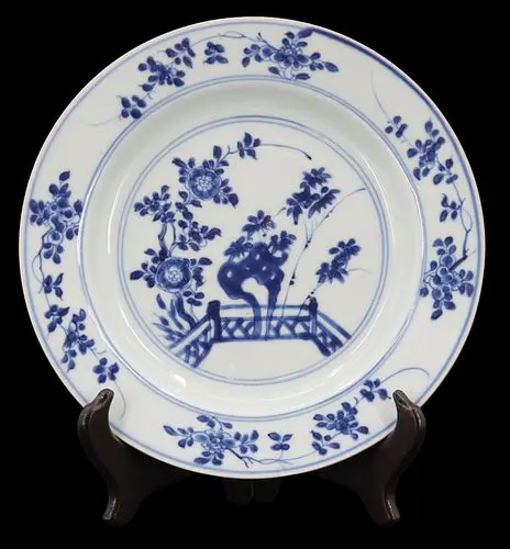 18th Century Chinese Qianlong Porcelain Cobalt Blue & White Plate