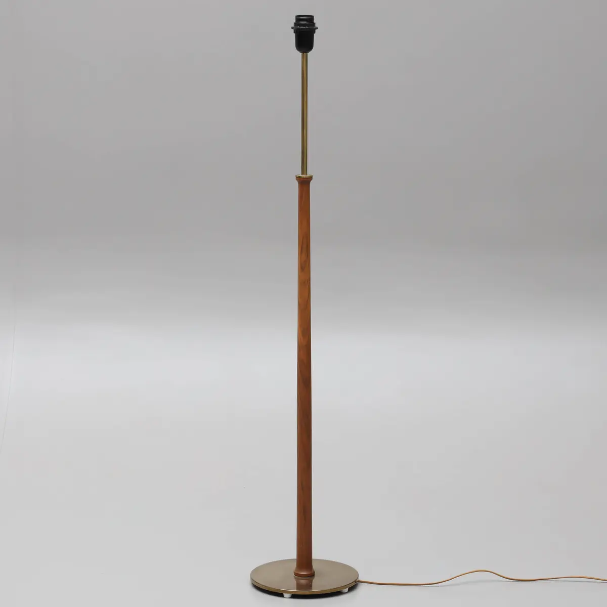 GOLVLAMPA, teak samt mässing, Bergbom, 1900-talets mitt.