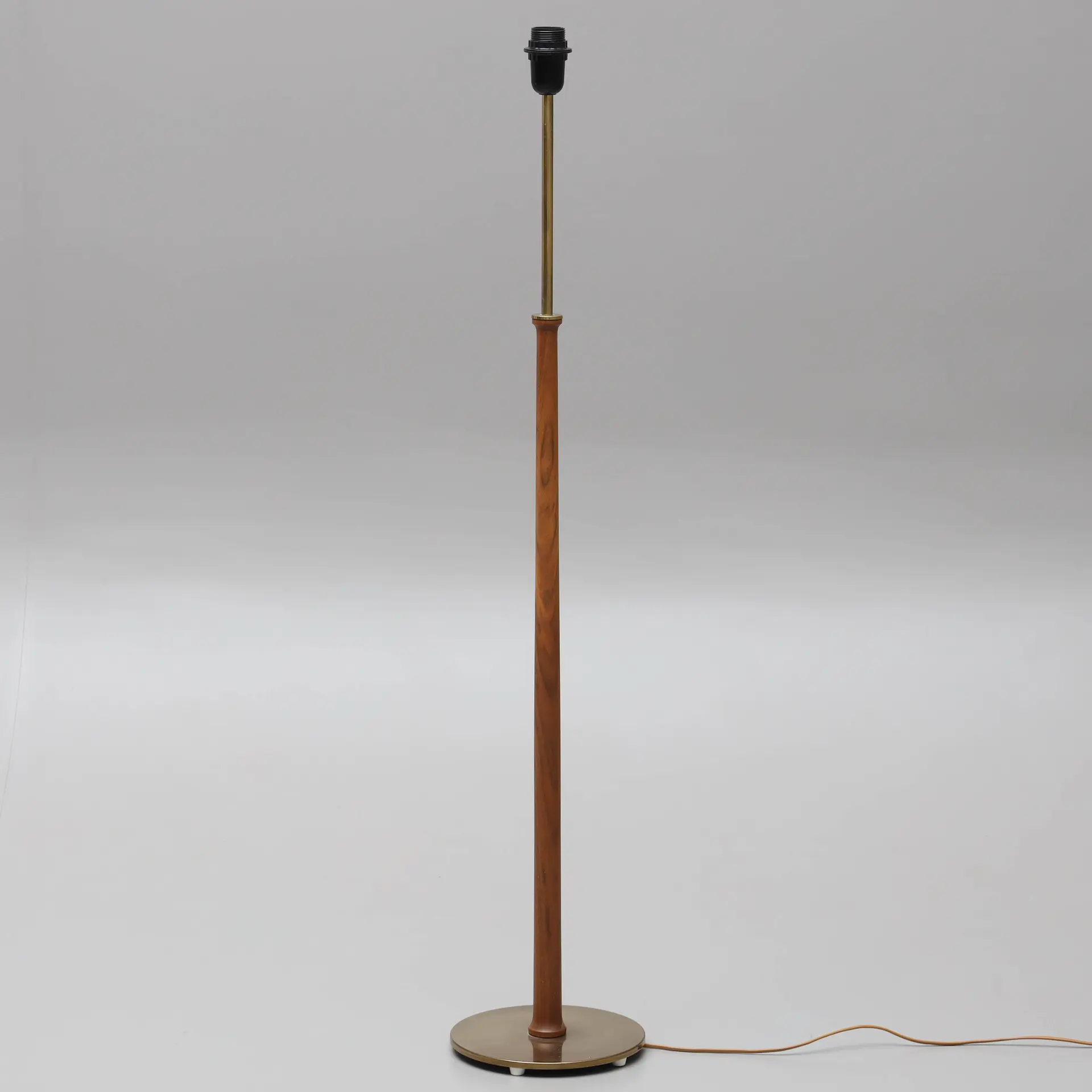GOLVLAMPA, teak samt mässing, Bergbom, 1900-talets mitt.
