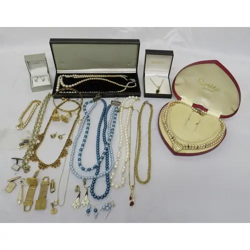 Costume Jewellery incl. 3 boxed sets faux pearls, gold tone ...