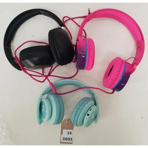 ONE BAG OF HEADPHONES including Boat