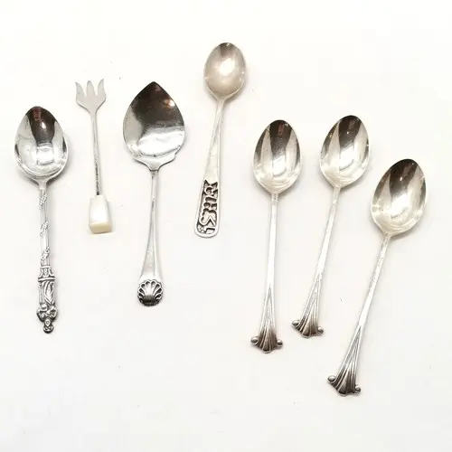 Qty of silver inc 3 x 1941 matched spoons (11cm), unmarked s...