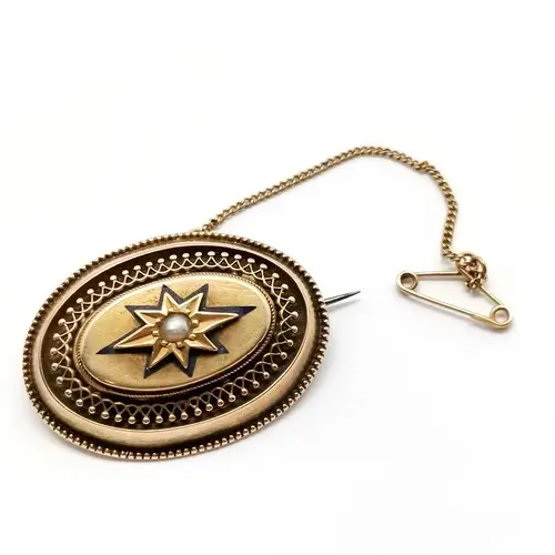 Antique unmarked (touch tests as 14ct or higher) gold locket...