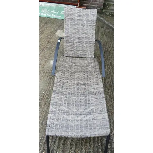 Rattan Reclining Sun Lounger