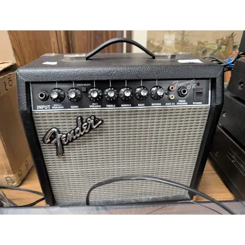 Fender Frontmans 15R amplifier
