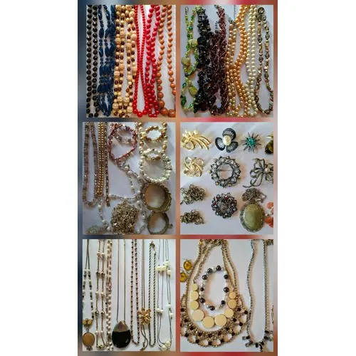A quantity of vintage and High Street costume jewellery to i...