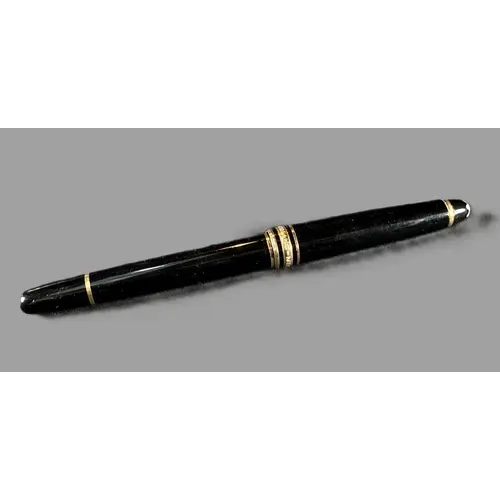 A Mont Blanc Meisterstuck fountain pen, black, with 2 tone g...