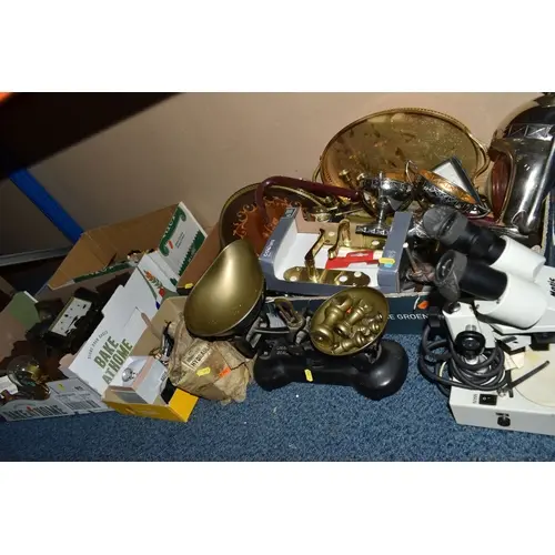 FIVE BOXES AND LOOSE OF MAINLY HOUSEHOLD ITEMS to include a ...