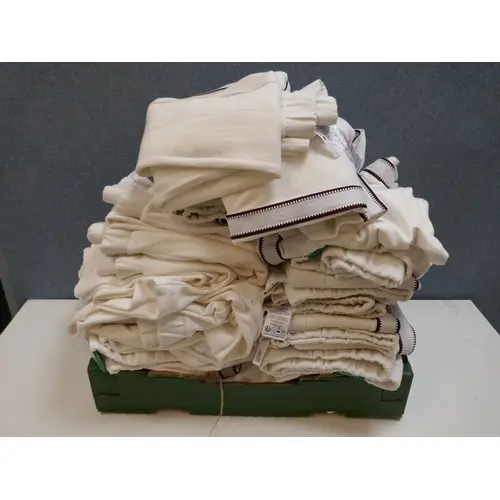 A box of Mondetta high rise white joggers - various sizes *T...