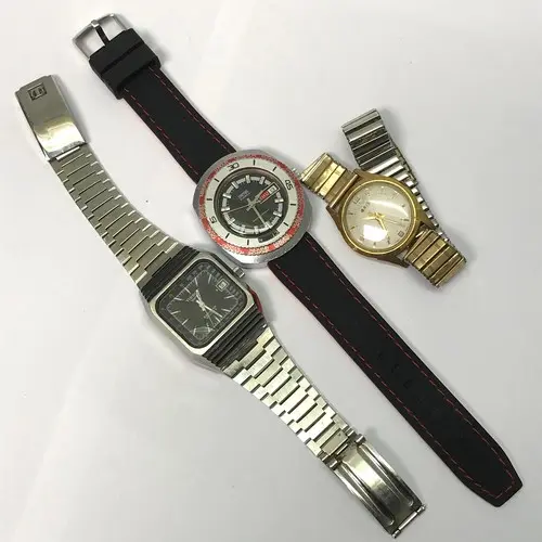 A Smiths World Timer watch comprising a 17 jewel Swiss movem...
