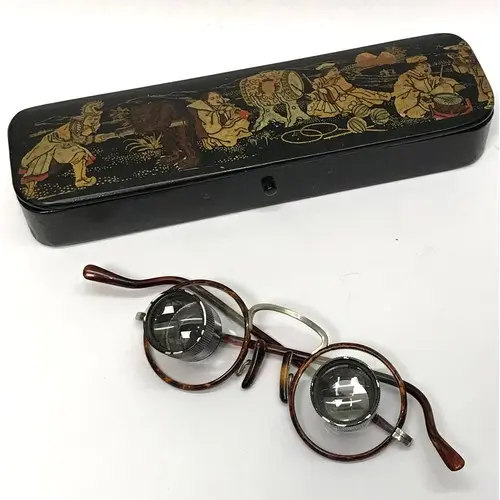 A Chinoiserie fantasy design papier mache pen box c1900, 200...