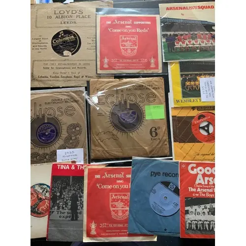Rare Arsenal Football Records: Includes 1927 community singi...