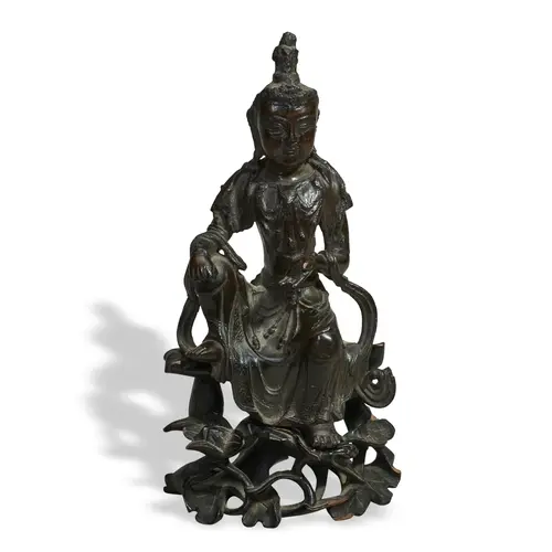 A BRONZE FIGURE OF GUANYIN YUAN - EARLY MING DYNASTY 铜水月观音像...