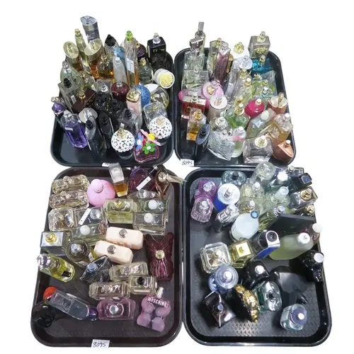 A collection of mainly ladies perfumes to include Marc Jacob...