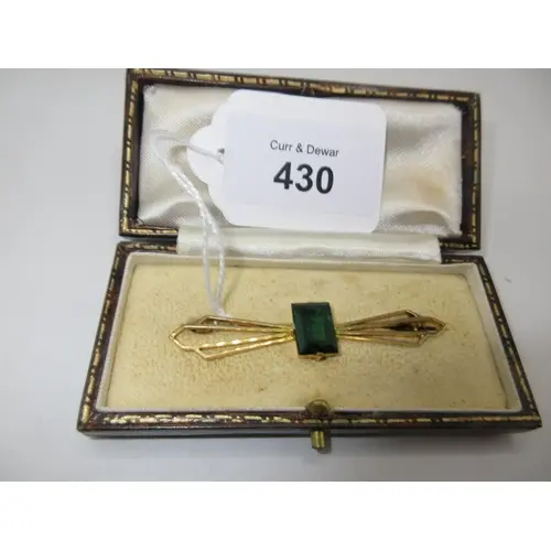 Yellow Metal and Green Stone Brooch, 4.93g