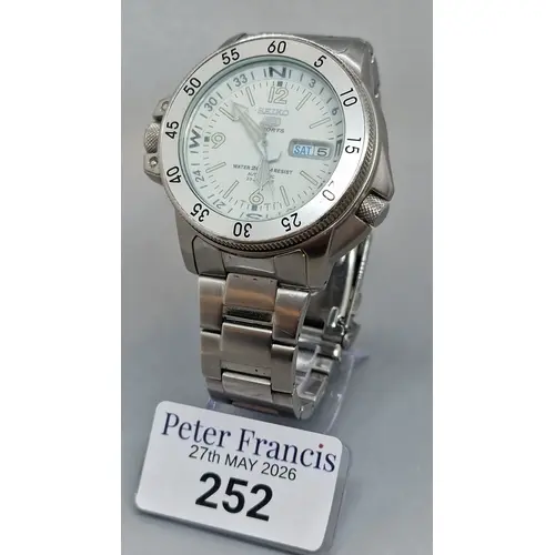 Seiko 5 Sports stainless steel automatic Land Shark watch. (...