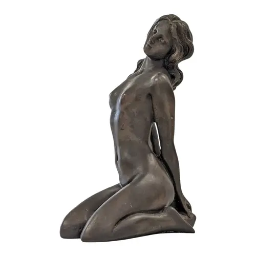 A vintage / modern 20th century resin Art Deco style figure ...